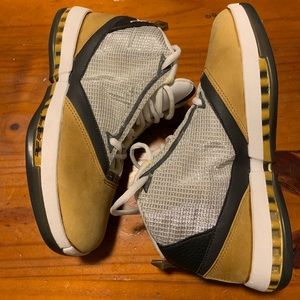 2001 Jordan 16 Ginger color way size 6.5